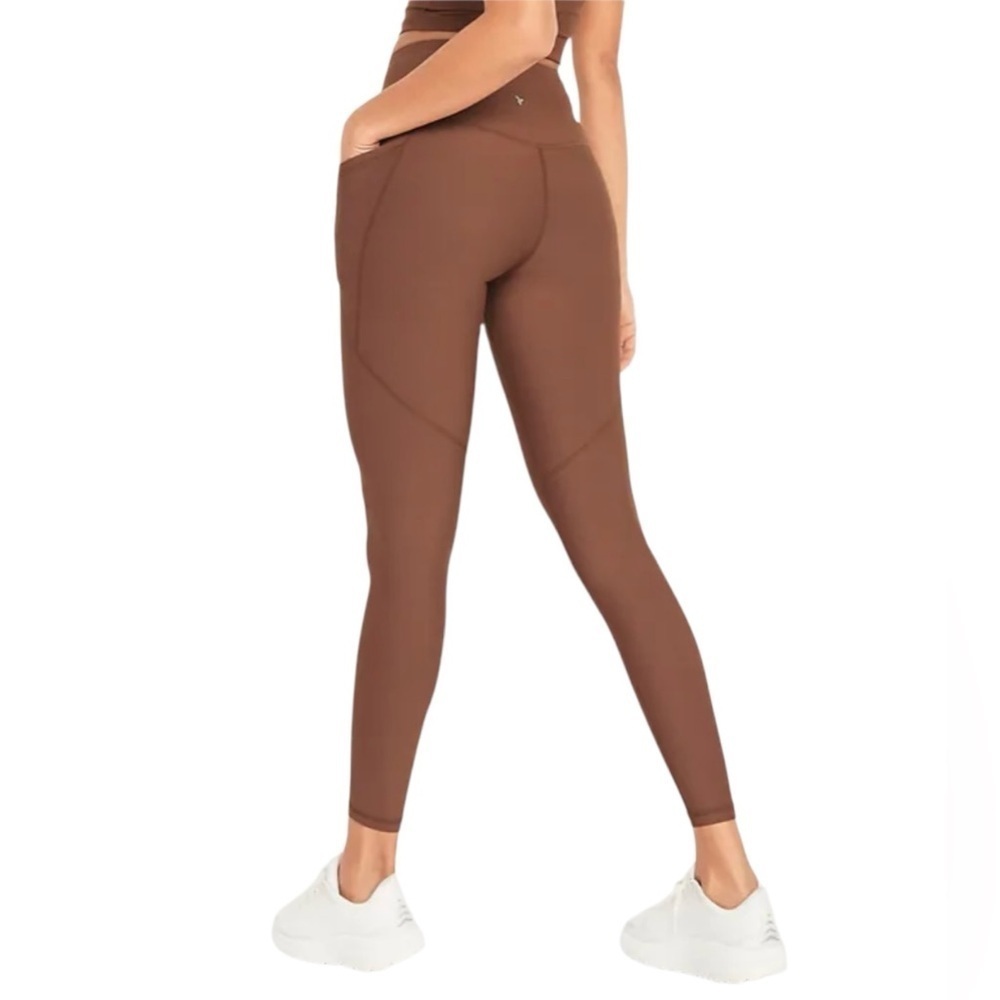 Old Navy, plus Size PowerSoft High Waist Full
Length Pocket Leggings, 3X 🏃‍♀️‍➡️ - Picture 3 of 9
